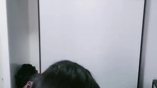 成都红灯区单男酒店窗户边玩操骚妻喷水了（有完整）