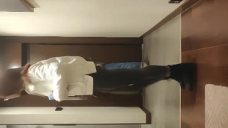 台湾SWAG_royababy_保證大尺度_最狂7P_噴到沒水幹到腿軟