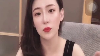 和一个胖胖妹子玩拉拉 亲她奶子扣她小穴很是淫荡