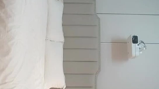 被学长抱进小树林C个爽骚媳妇的叫声，想操的报名