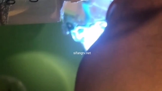 三个家庭主妇在4P派对上老屄操嫩服务员
